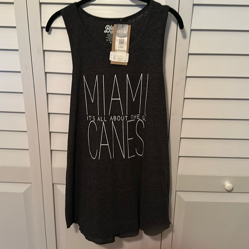 UM Hurricanes tan top, dark gray.